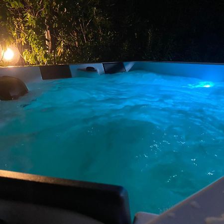 Villa Dettori San Teodoro  Eksteriør billede
